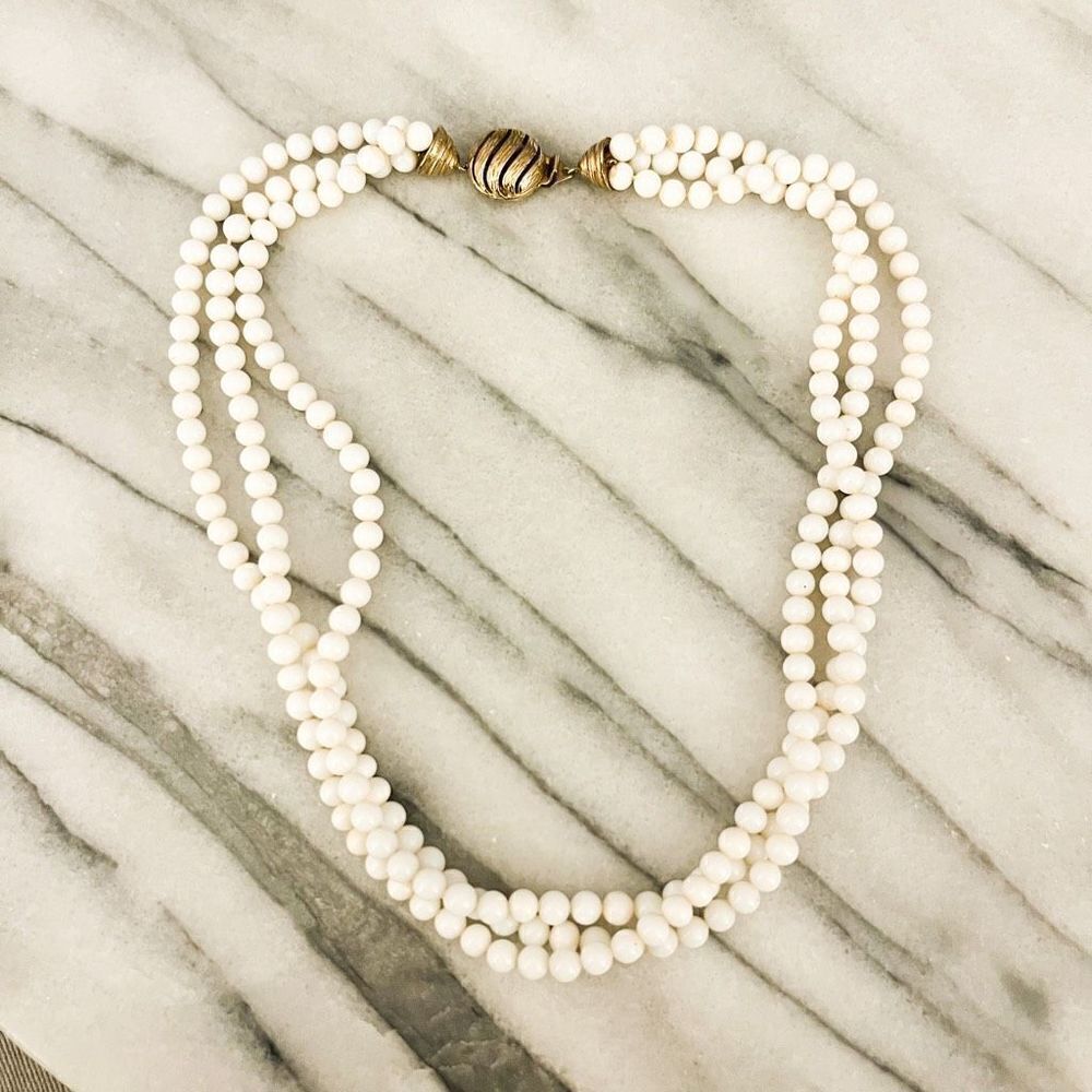 Vintage Ciner Necklace Milk Glass Beaded Gold Toned Multilayer Signed Designer R 125$
